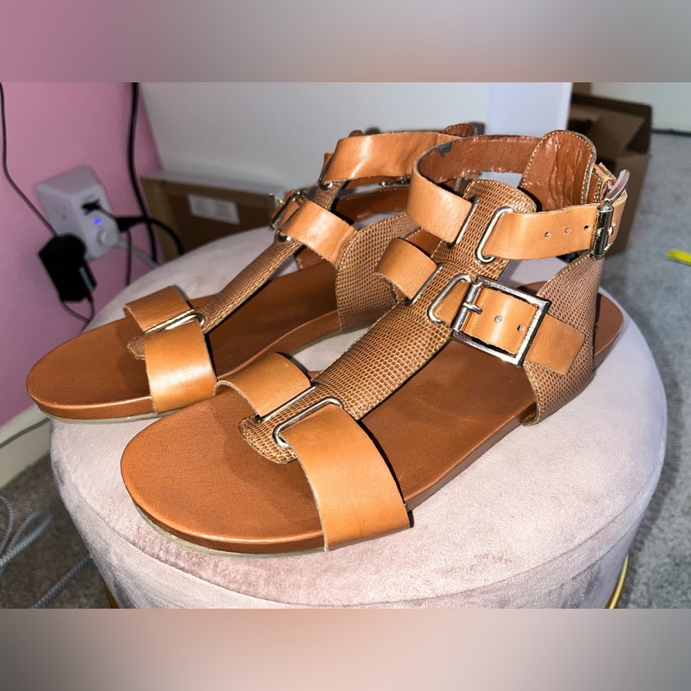Vince Camuto Women's Brown Leather Sandals - Picture 5 of 9
